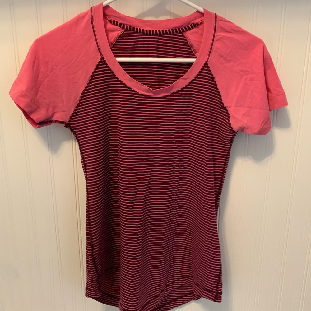 Women’s Lululemon Shirt
